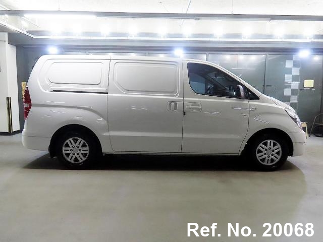  Hyundai / Grand Starex Stock No. 20068